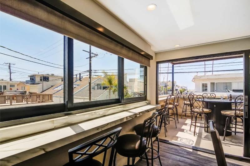 Modern Remodel By The Bay & Beach- 209 9th home - image 15