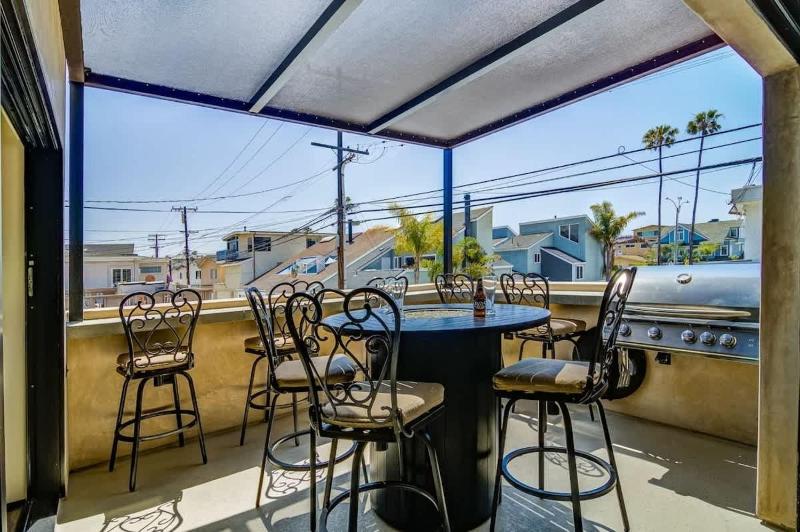 Modern Remodel By The Bay & Beach- 209 9th home - image 22