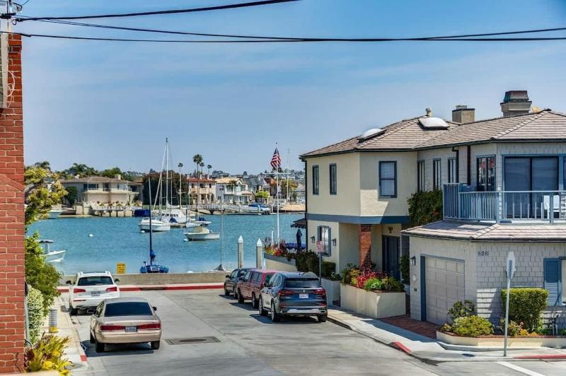 Modern Remodel By The Bay & Beach- 209 9th home - image 29