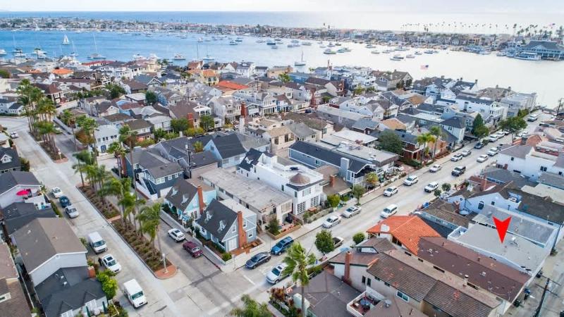 Remodeled Gem Balboa Island Beach House- 129 Opal home - image 7