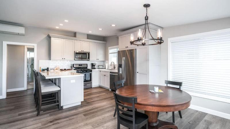 Remodeled 4 bdrm Duplex on Balboa Island- 129 home - image 23