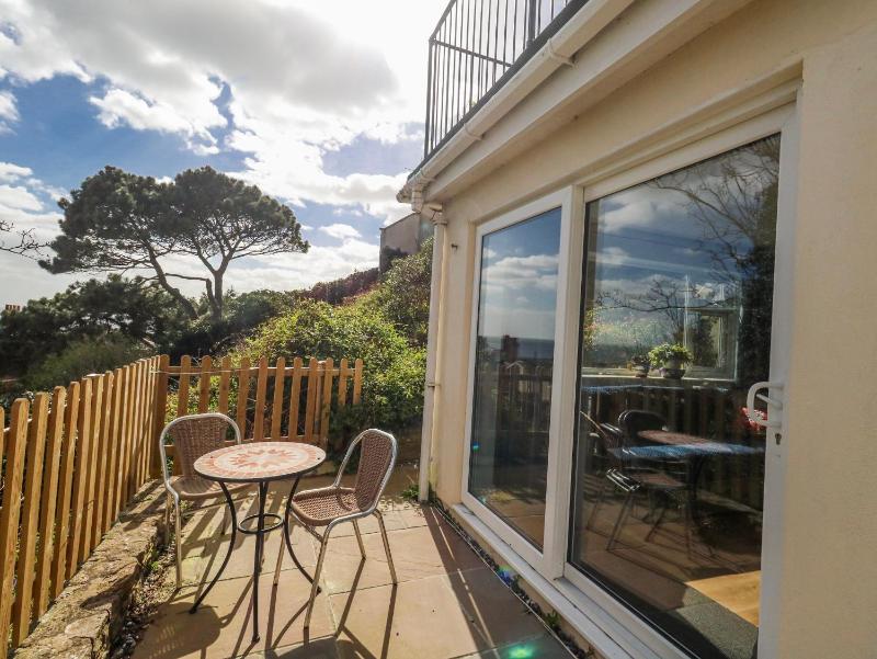 Clifftop House - image 19