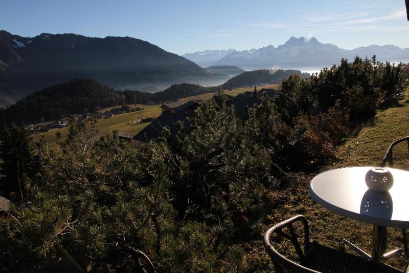 Apartment with Mountain View image 3