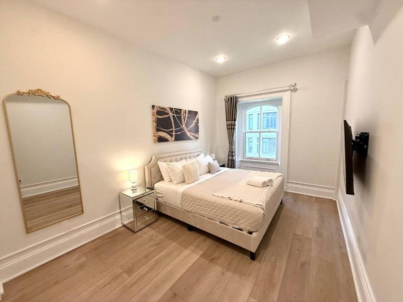 Grand Luxury Center City 2BR and 2Bath Apartment - image 7