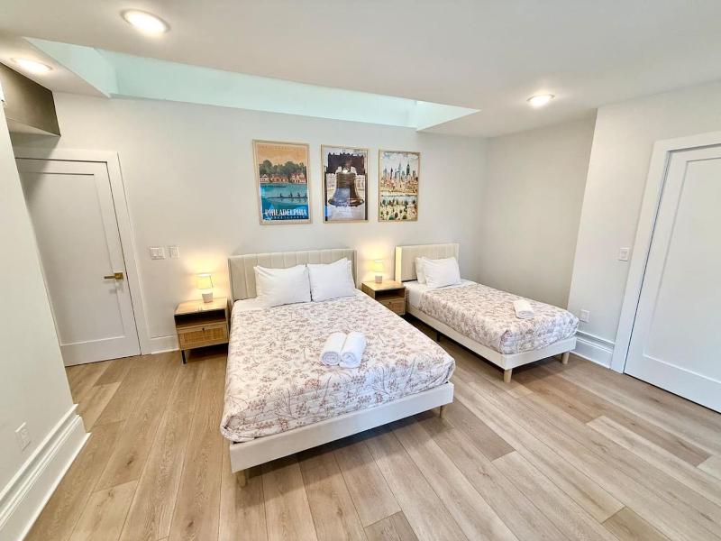 Grand Luxury Center City 2BR and 2Bath Apartment - image 15