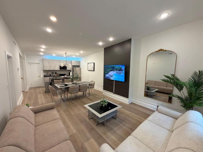 Grand Luxury Center City 2BR and 2Bath Apartment - image 13