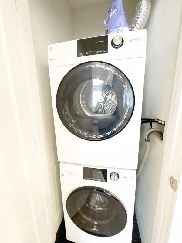 Classic Luxury and Comfy 1 BR Apt - Center City - image 6