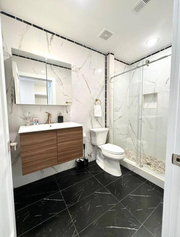 Classic Luxury and Comfy 1 BR Apt - Center City - image 8
