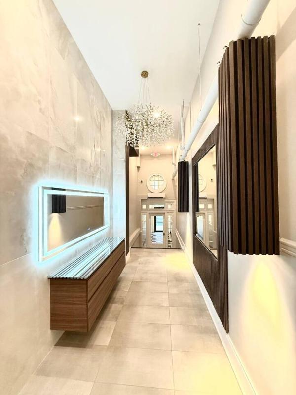 Luxury Chic Center City 2BR and 2Bath Apartment - image 14