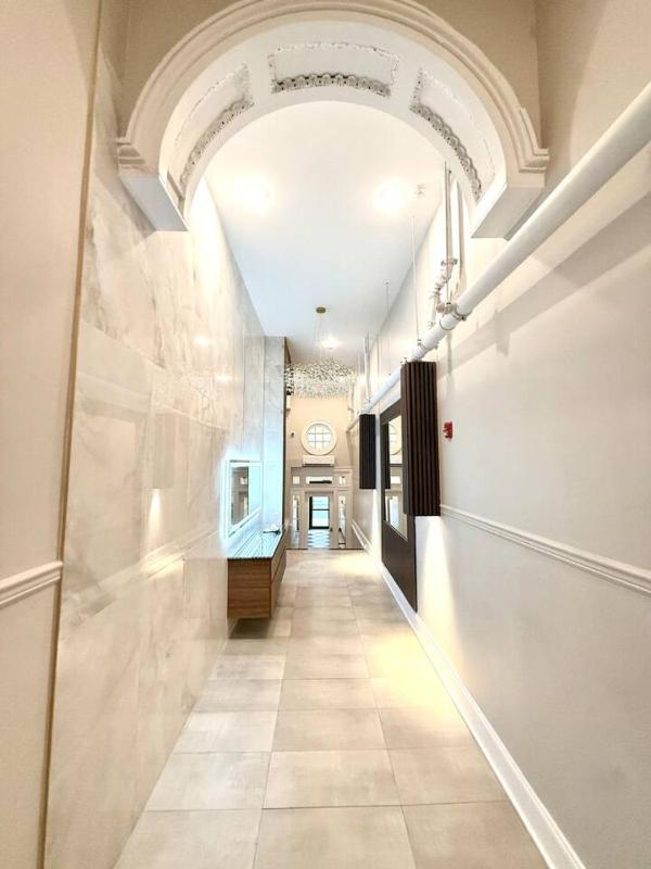 Luxury Chic Center City 2BR and 2Bath Apartment - image 15