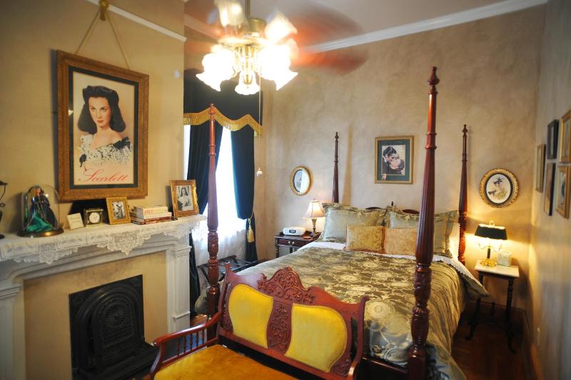 HH Whitney House - A Bed & Breakfast on the Historic Esplanade - image 3