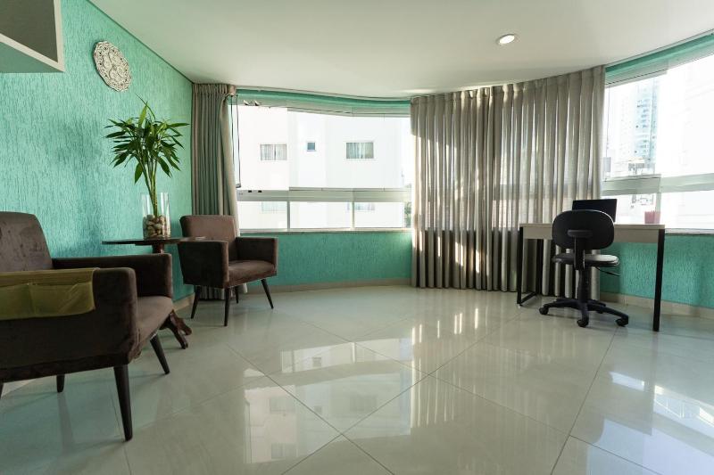 3 garagens com vista para Roda Gigante - image 44
