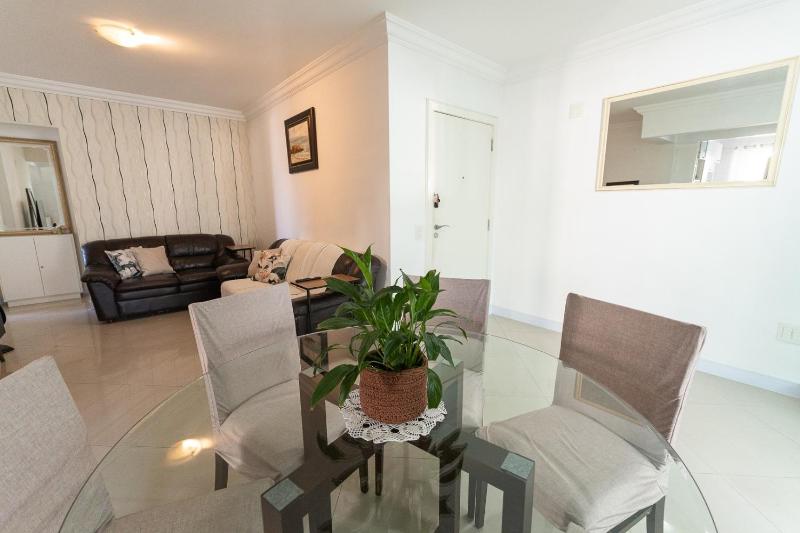 3 garagens com vista para Roda Gigante - image 33