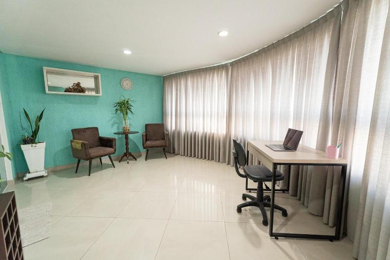 3 garagens com vista para Roda Gigante - image 12