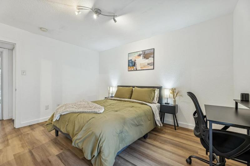 Dallas Cozy Hideway - image 4