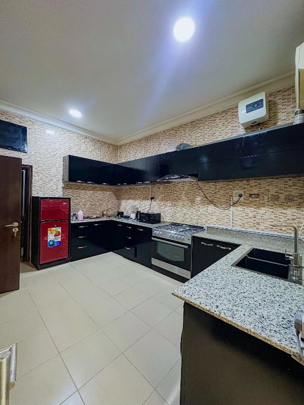 Bold 3 Bedroom Apartments - image 14