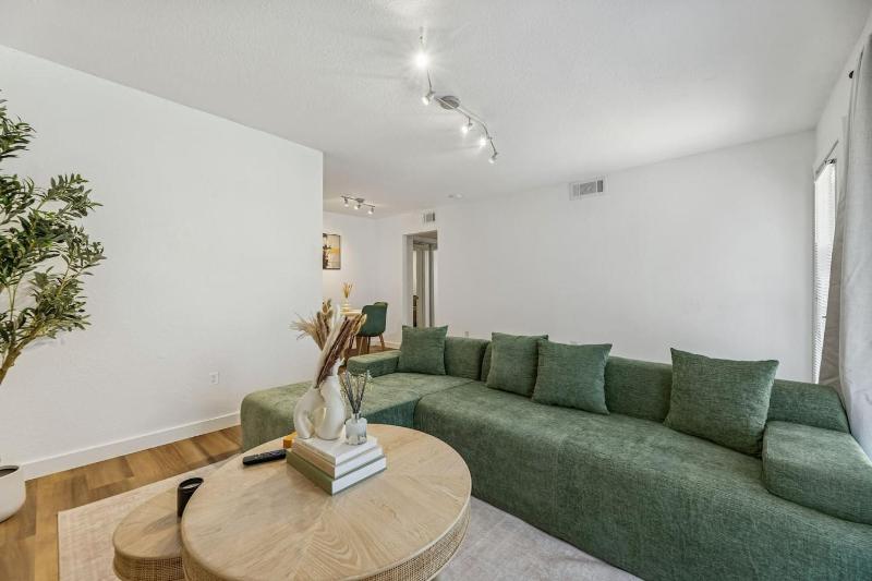 Dallas Cozy Hideway - image 6