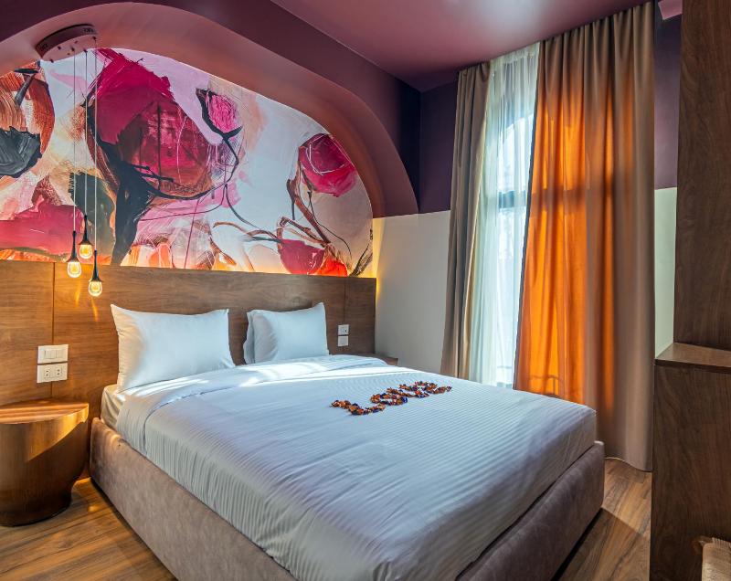 LE Pacha BoutiQue Hotel - image 9