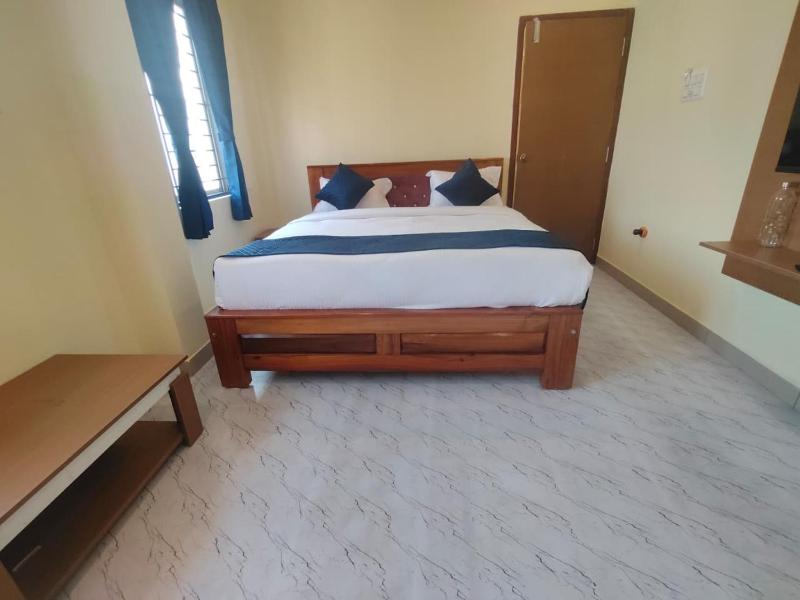 Royal Inn - image 11