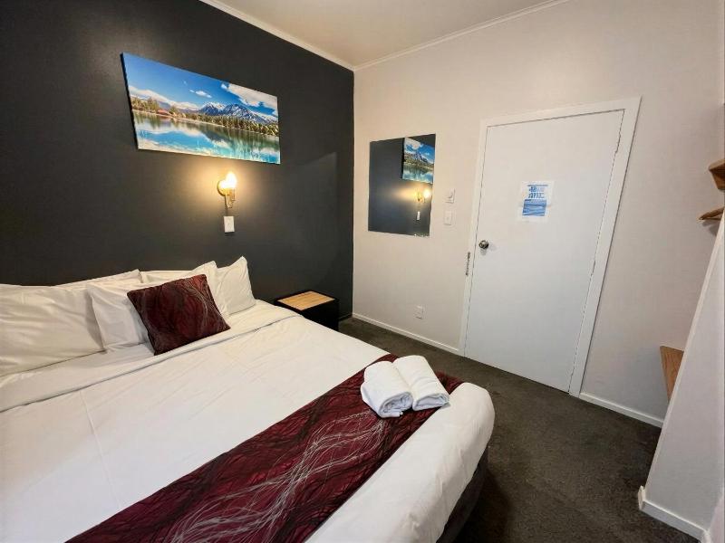 Halswell Lodge - image 39