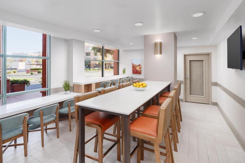Hyatt Place Scottsdale Old Town - image 47