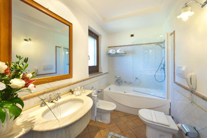 Two-Bedroom Apartment - Annex image 4