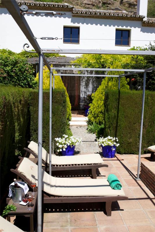 Economy Double Room image 2