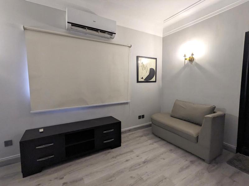 Ghumo x Bahadurabad Aga Khan Hospital - Ten Bedroom Private Villa - image 8