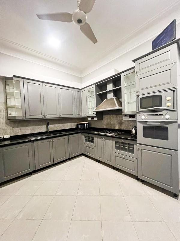Ghumo x Bahadurabad Aga Khan Hospital - Ten Bedroom Private Villa - image 5