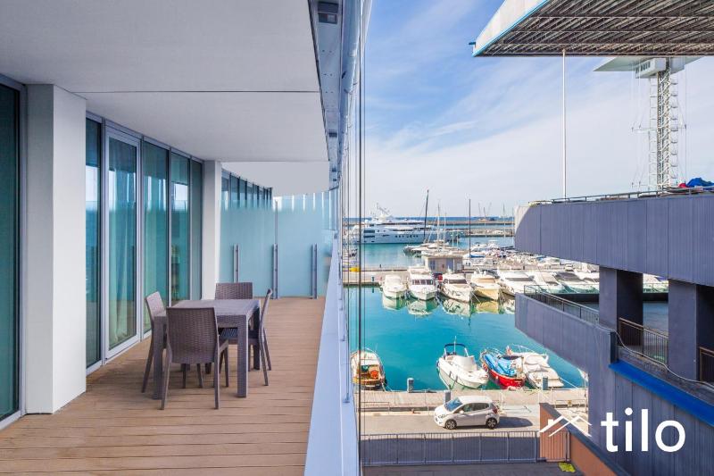 Waterfront Lux|Studio|A/C|Parking|GYM|Wifi By Tilo - image 26