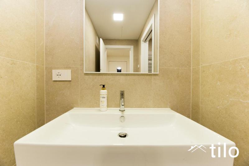 Waterfront Lux|Studio|A/C|Parking|GYM|Wifi By Tilo - image 29