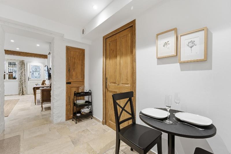 Robins Nest – Cocon au cœur du Vieil Antibes - image 19