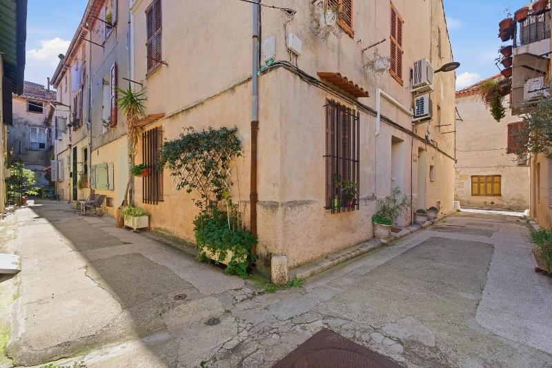Robins Nest – Cocon au cœur du Vieil Antibes - image 9