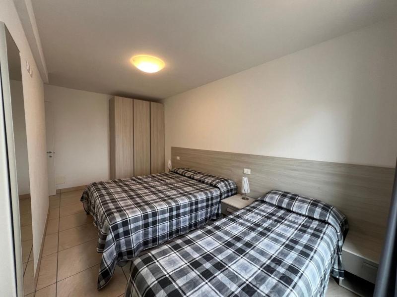 Seaside flat with spacious balcony - image 17