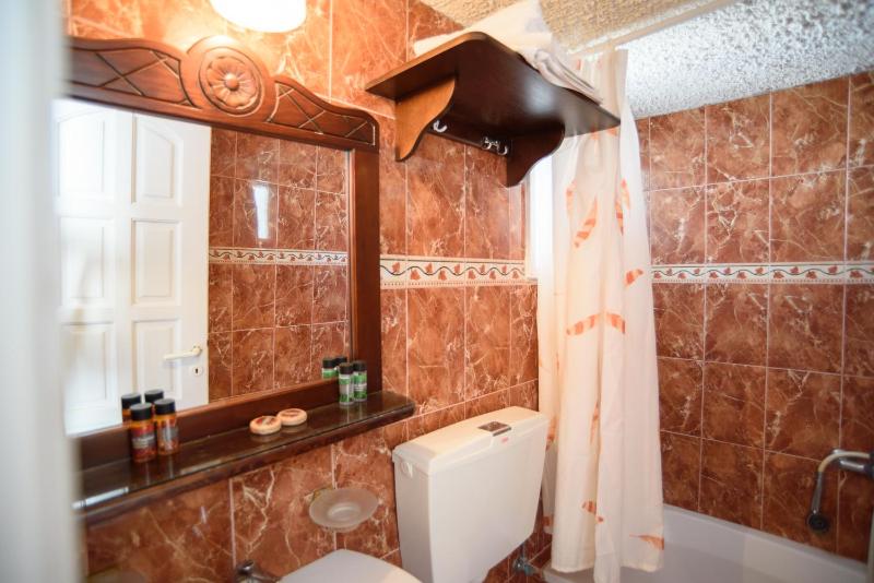 Quadruple Room image 2