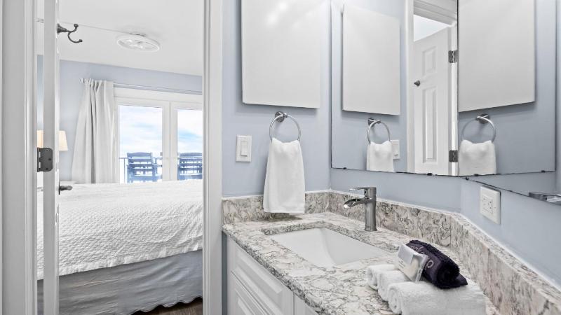 Surf Side Shores 1801 - image 7