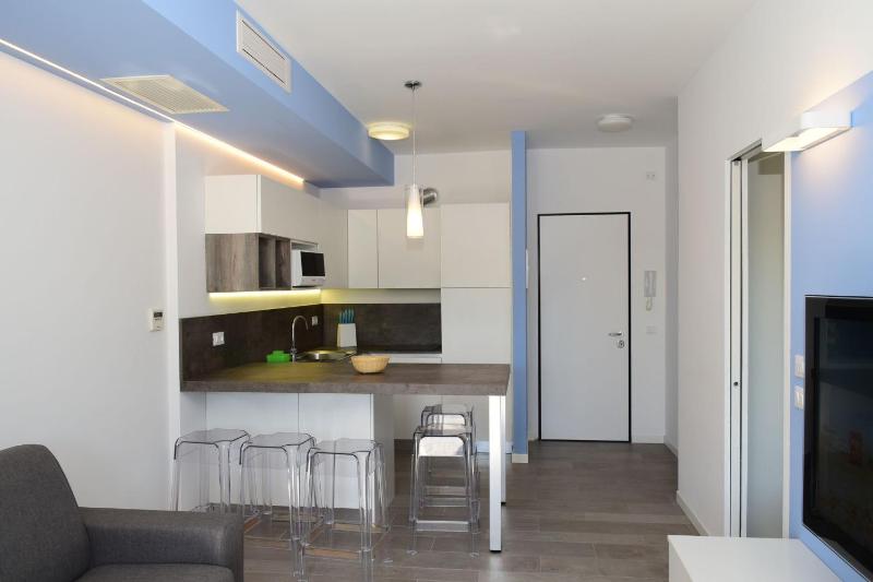 Modern flat with sea view balcony - image 15