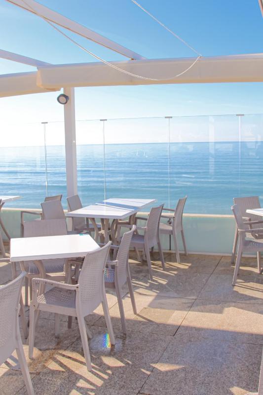 Golden Beach Guest House & Rooftop Bar - image 41