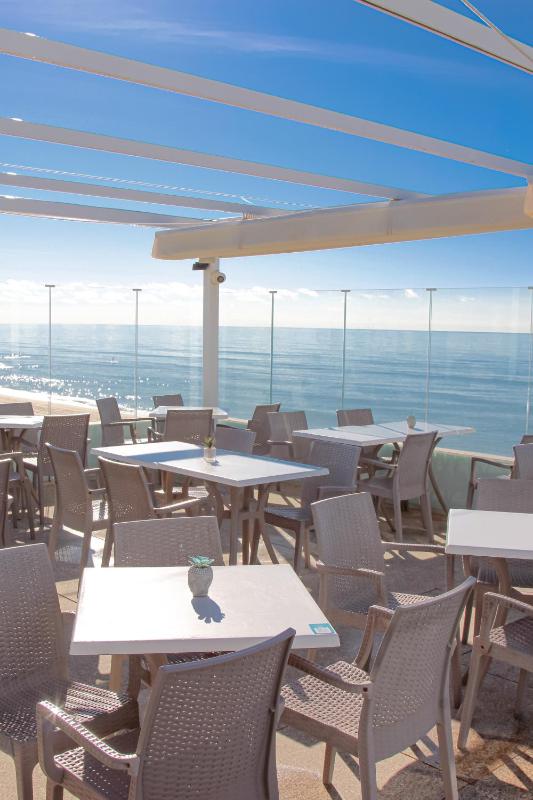 Golden Beach Guest House & Rooftop Bar - image 32