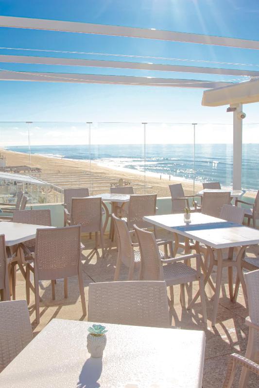 Golden Beach Guest House & Rooftop Bar - image 22