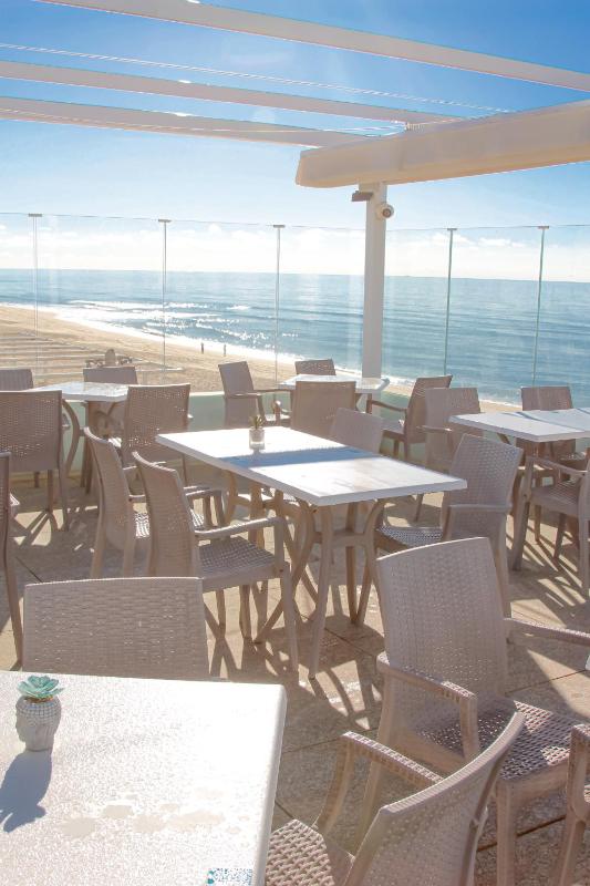Golden Beach Guest House & Rooftop Bar - image 31