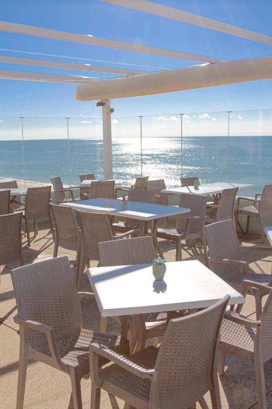 Golden Beach Guest House & Rooftop Bar - image 46