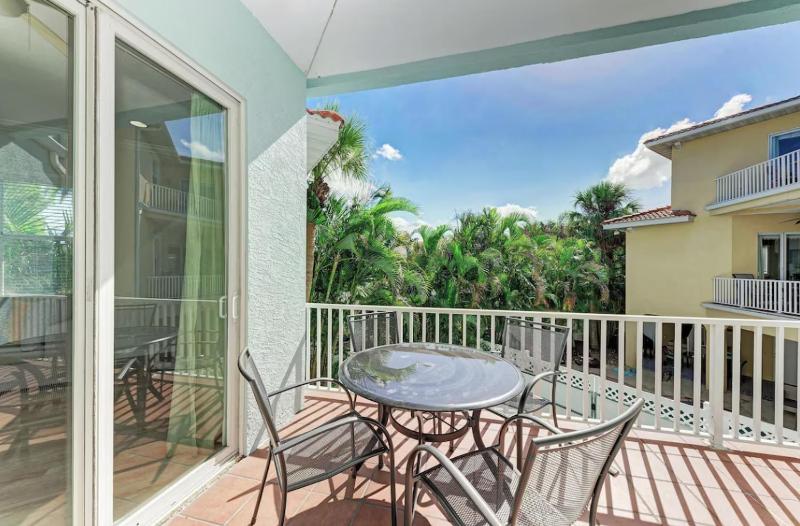 Flip Flop Inn - Dog Friendly Pool 1 Block to Beach - image 36