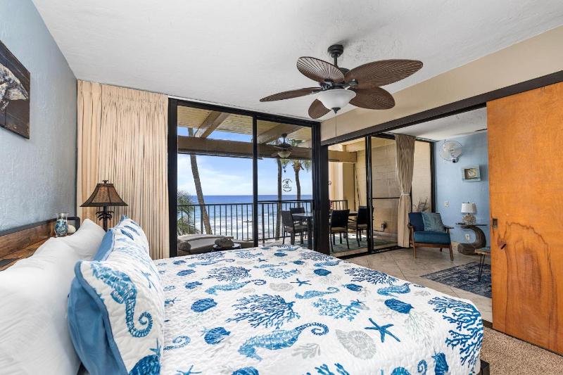 Kona Bali Kai 307 Oceanfront with Panoramic Views! - image 14