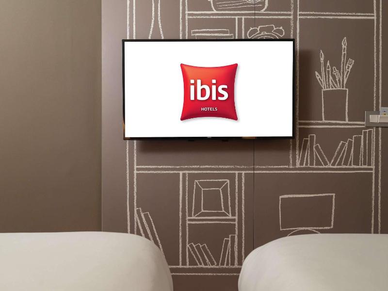 ibis Portsmouth - image 49
