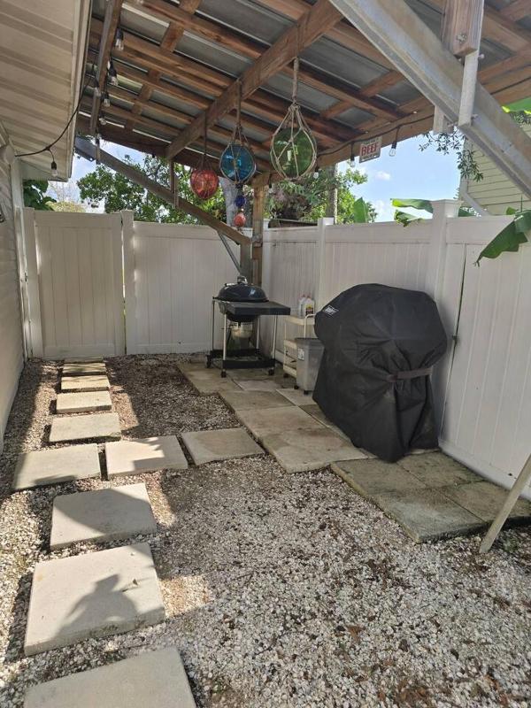 Pool-Waterfront-Pet Friendly - image 22