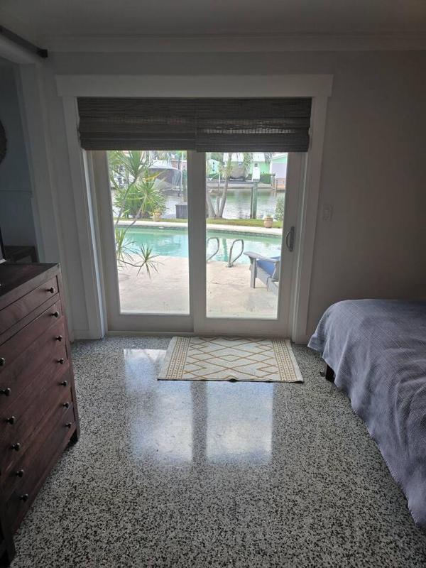 Pool-Waterfront-Pet Friendly - image 16
