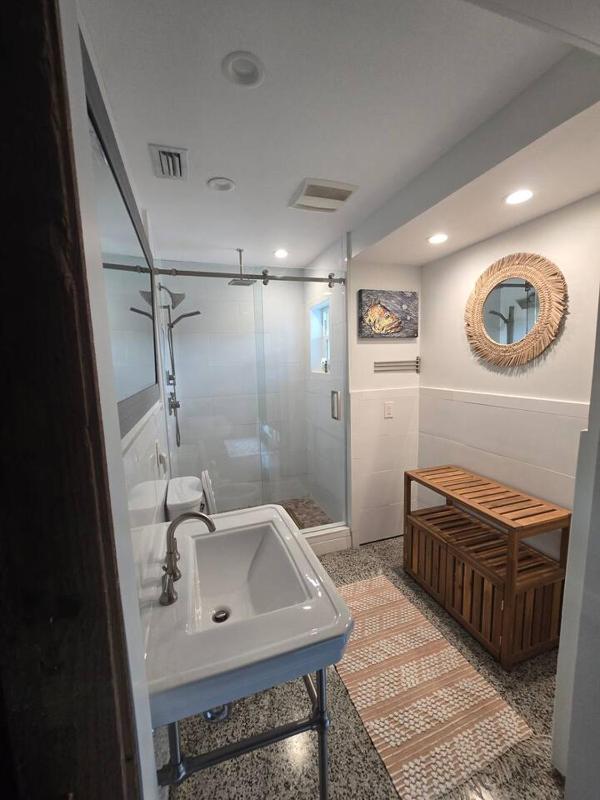Pool-Waterfront-Pet Friendly - image 18