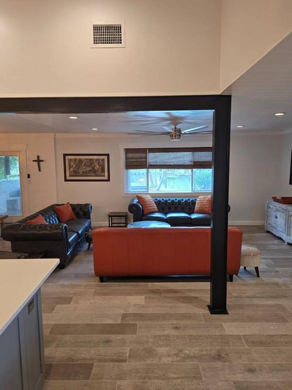 Pool-Waterfront-Pet Friendly - image 12
