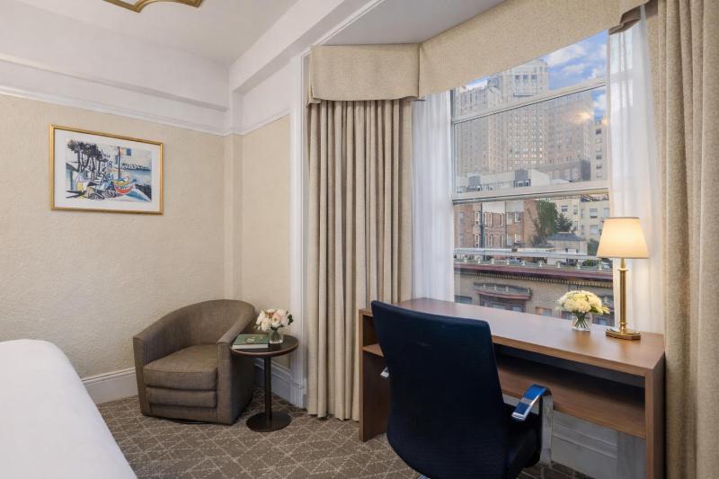 Cornell Hotel - image 9